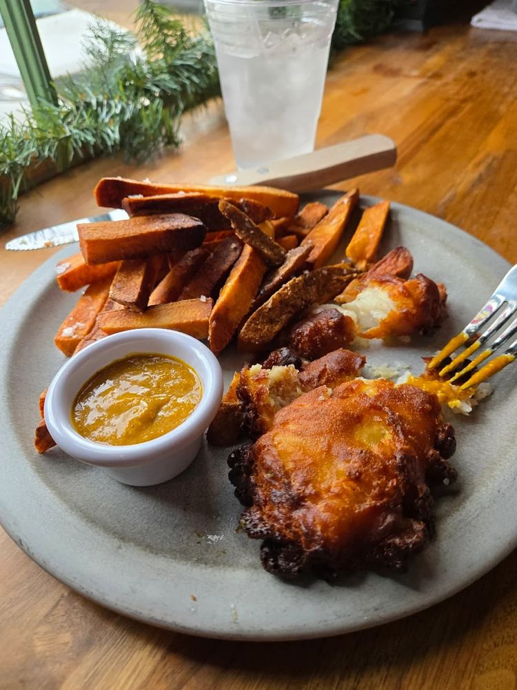 The Sexton Pub and Provisions Logo