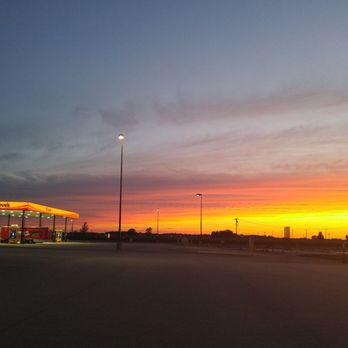Love's Travel Stop - endless horizons. this what skyscape is.  take a picture of the truck stop or you could take a picture with the truck stop - Convenience Stores Near Me - Oglesby, Illinois