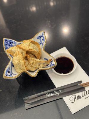ROLL UP JAPANESE HAND ROLLS by null