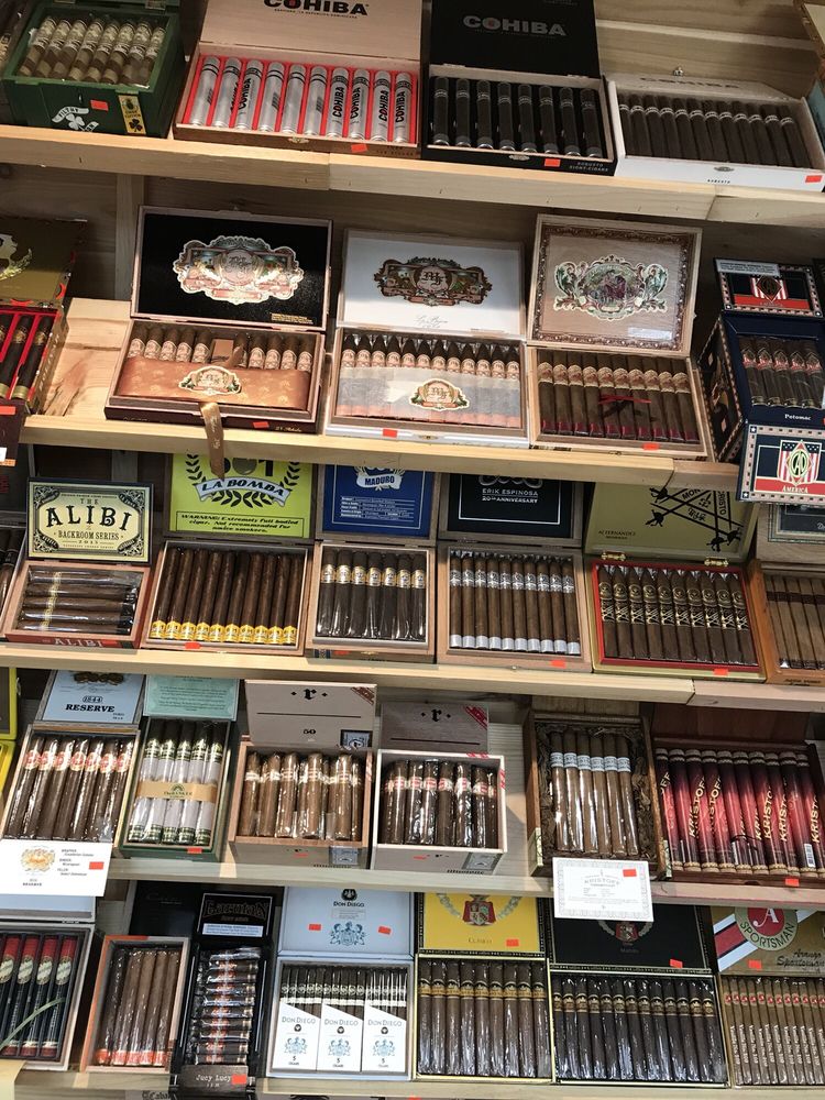 BROADWAY SMOKE SHOP & VAPE Updated October 2024 11 Photos 1922 S