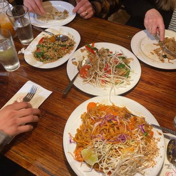 Dang's Thai Kitchen - Thai Near Me - Lake Oswego, Oregon