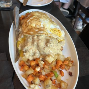 Golden Thyme - Biscuts and gravy - Salad Near Me - Saint Paul, Minnesota Golden Thyme - Biscuts and gravy - Salad Near Me - Saint Paul, Minnesota
