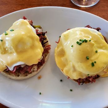 The Front Room - Corn Beef Hash Benedict - American Near Me - Portland, Maine The Front Room - Corn Beef Hash Benedict - American Near Me - Portland, Maine