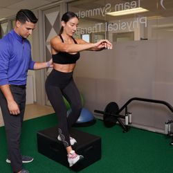 Symmetry Physical Therapy - Physical Therapy for Knee pain for athletes
