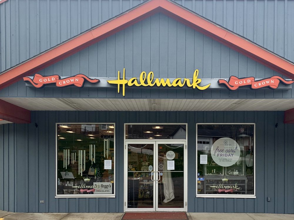 MIMI’S HALLMARK Updated August 2024 2 Elm Terrace, Wheeling, West