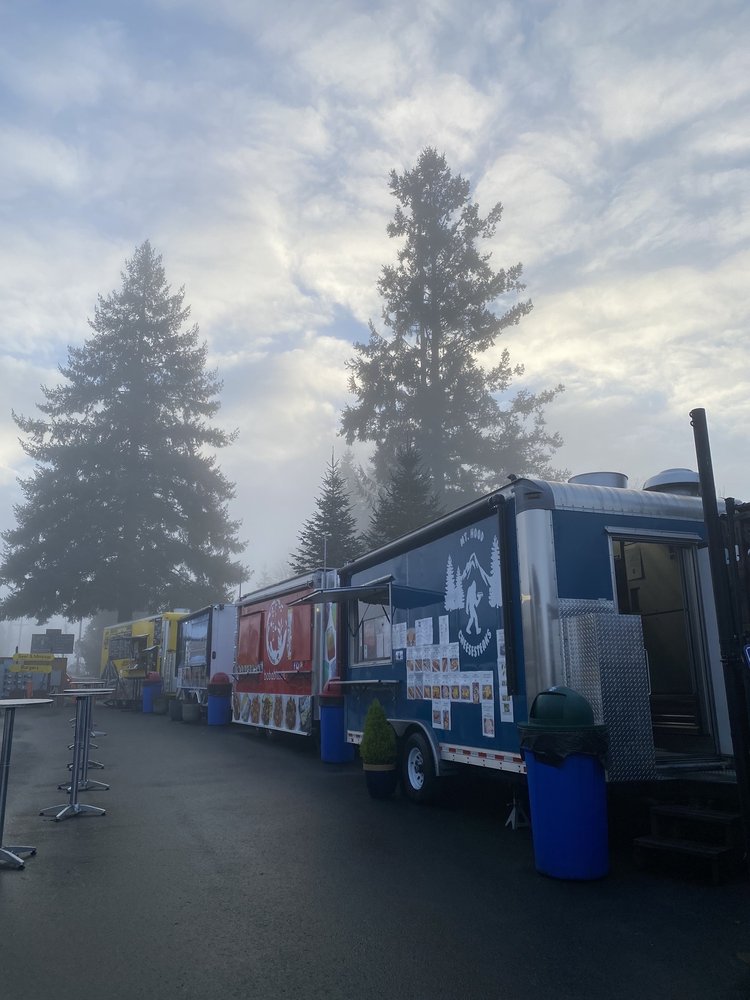 SANDLANDIA FOOD CART POD Updated May 2024 38400 Pioneer Blvd, Sandy