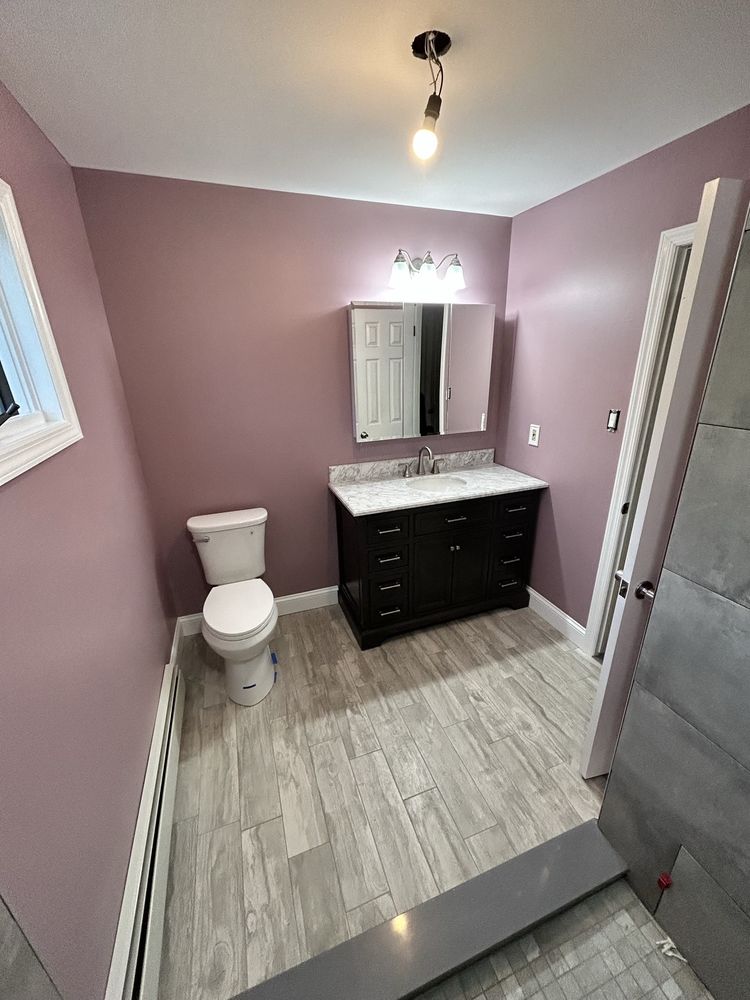 Slide of Custom design and Contracting