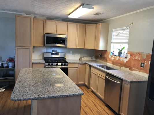 Modern Home Solutions Logo