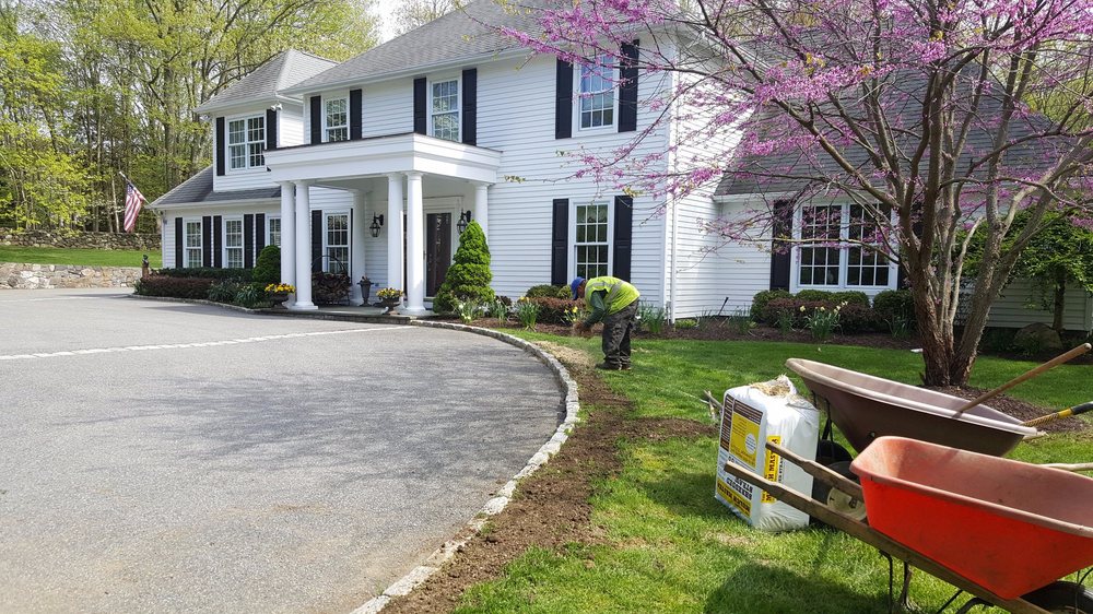 HUDSON VALLEY LANDSCAPE DESIGN Updated September 2024 298 Adams St