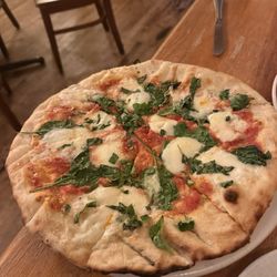 Fresh mozz pizza