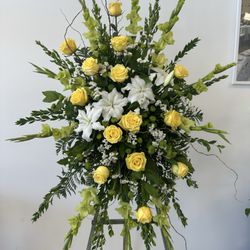 Aladdin's Florist - Funeral service standing spray