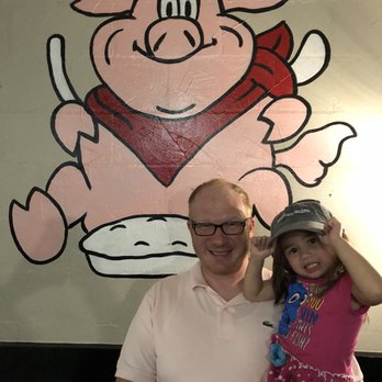 Fat Larrys - Mascot - Steakhouses Near Me - Memphis, Tennessee Fat Larrys - Mascot - Steakhouses Near Me - Memphis, Tennessee