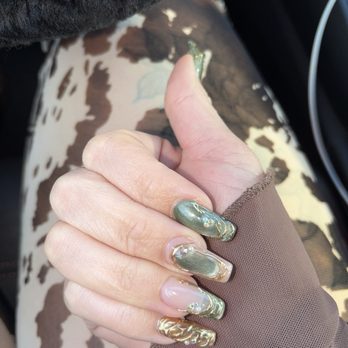 Golden Nail Bar - Nail Salons Near Me - Union City, California