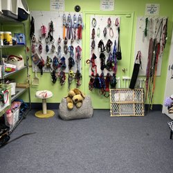 The Re-Tail Thrift Shop - Pet items!
