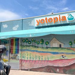 Yotopia Iowa City's Original Froyo - Vibez decor