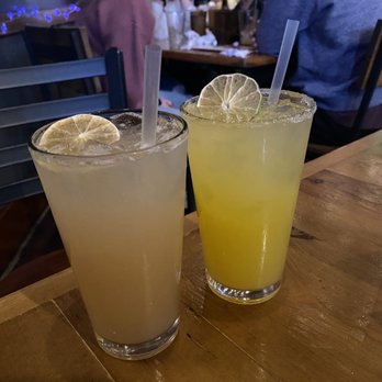 Howling Wolf Taqueria - Paloma and mango margarita - Mexican Near Me - Salem, Massachusetts