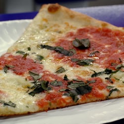 A Slice of New York - Thin crust pizza Margherita: excellent: super thin, ultra-crispy.