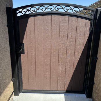 Straight Gate Fence - Fences & Gates Near Me - Lakewood, California Straight Gate Fence - Fences & Gates Near Me - Lakewood, California