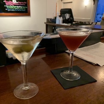 Dinky's Waterfront Restaurant - Martinis - Seafood Near Me - Hatteras, North Carolina