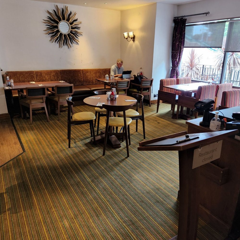 Premier Inn - Hotels Near Me - Wembley, XGL