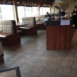 L'Éveil - Diner feel area in left