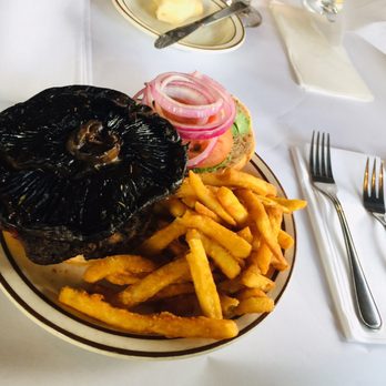 Trail Break at Schroon Lake - Vegetarian Black bean burger w/ portobello - American Near Me - Schroon Lake, New York Trail Break at Schroon Lake - Vegetarian Black bean burger w/ portobello - American Near Me - Schroon Lake, New York