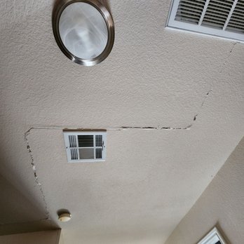 Reyna Foundation Repair - Major damage to floors and walls - Foundation Repair Near Me Reyna Foundation Repair - Major damage to floors and walls - Foundation Repair Near Me