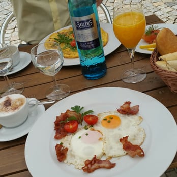 Telegraph Café Restaurant - Spiegeleier mit Speck - Cafes Near Me - Leipzig, SN Telegraph Café Restaurant - Spiegeleier mit Speck - Cafes Near Me - Leipzig, SN