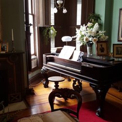 Glenn House - Beautiful Piano