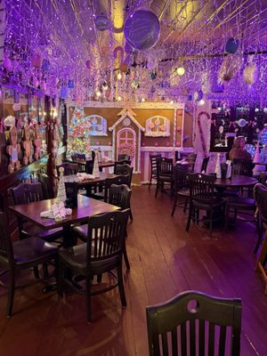 Lola's Lakehouse by null