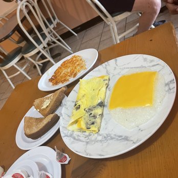 Chubby's Family Restaurant - Diners Near Me - Orlando, Florida