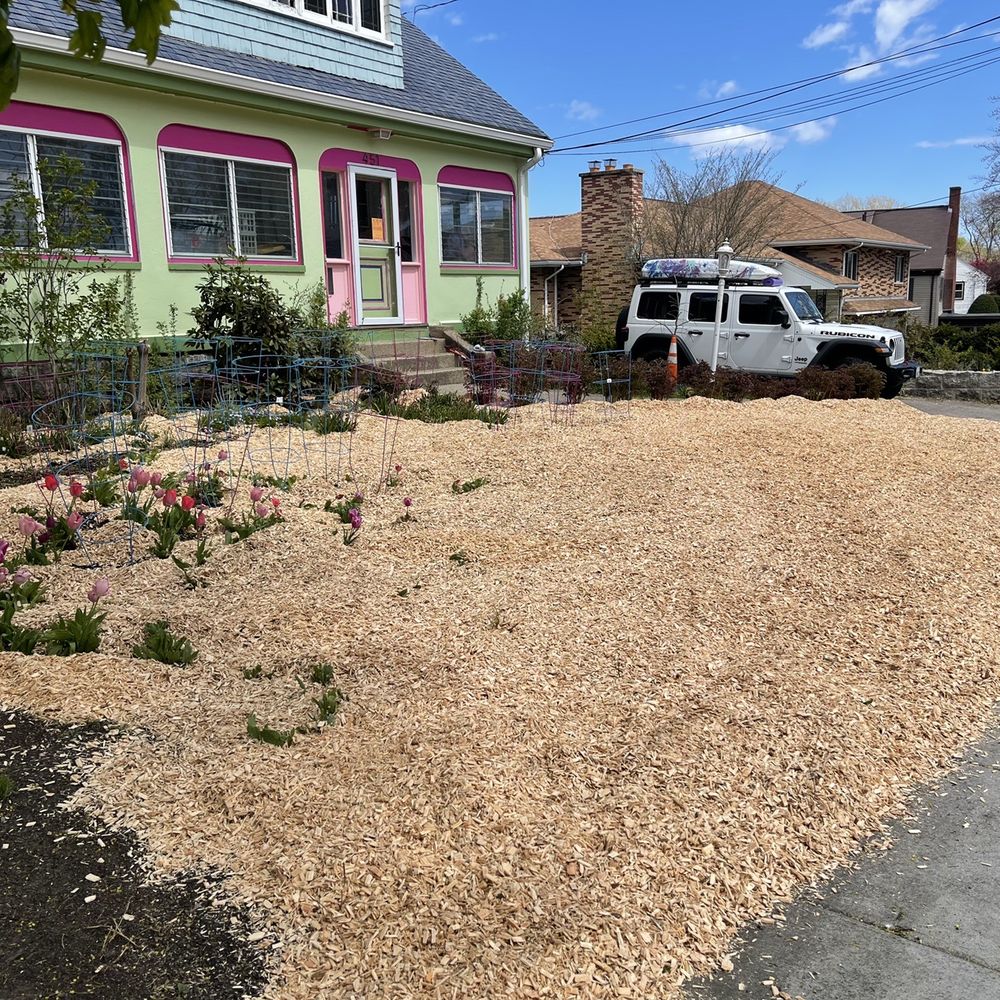 J & J Landscape Supply - a gravel driveway in front of a house - Building Supplies Near Me - Waltham, Massachusetts J & J Landscape Supply - a gravel driveway in front of a house - Building Supplies Near Me - Waltham, Massachusetts