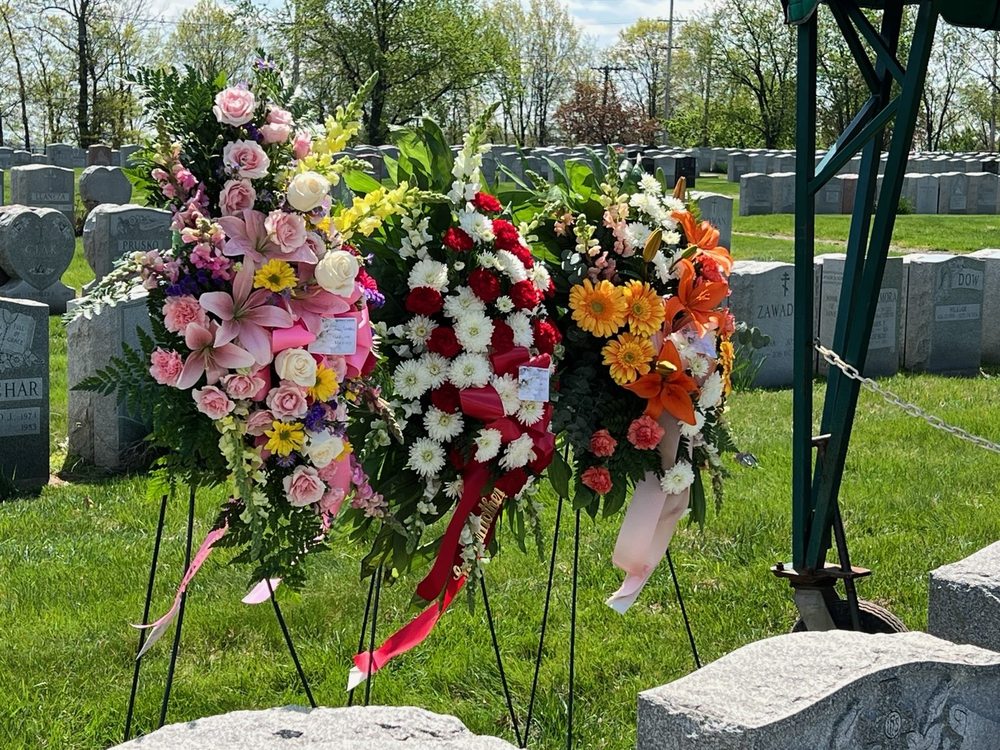 FLOWERS BY CHUCK Updated October 2024 20 Photos & 27 Reviews 469