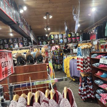 Park Souvenirs - Souvenir Shops Near Me - West Yellowstone, Montana