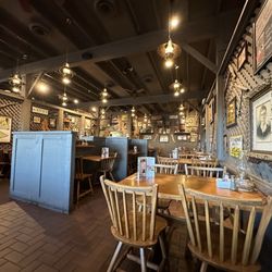 Cracker Barrel Old Country Store - Breakfast time