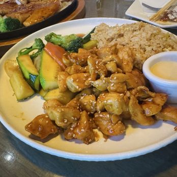 Emoji Sushi & Teriyaki - Sushi Bars Near Me - Abington, Pennsylvania Emoji Sushi & Teriyaki - Sushi Bars Near Me - Abington, Pennsylvania