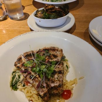 Whiskey Cake - Redfish and  grilled sirloin - New American Near Me - Irving, Texas