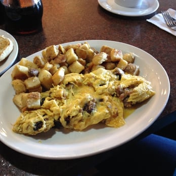 Cafe Cup - Great potatoes, honey apple sausage - Breakfast & Brunch Near Me - Huntington Beach, California Cafe Cup - Great potatoes, honey apple sausage - Breakfast & Brunch Near Me - Huntington Beach, California