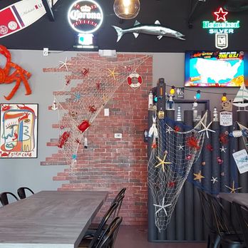 The Kickin Crab - Bathrooms to the right - Cajun/Creole Near Me - Torrance, California The Kickin Crab - Bathrooms to the right - Cajun/Creole Near Me - Torrance, California