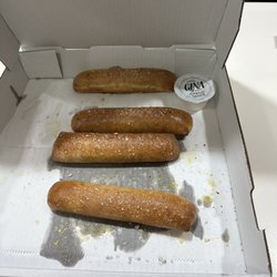 Pizzaroma - Stuffed breadsticks
