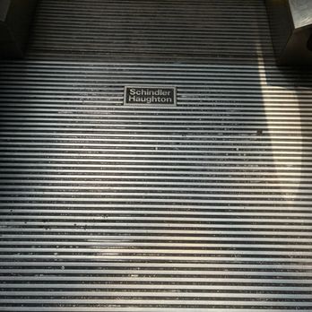 Tanglewood Mall - Schindler Haughton center court escalators @ Tanglewood - Shopping Centers Near Me - Roanoke, Virginia
