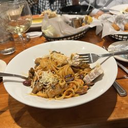 Genovese Shrimp And Scallops