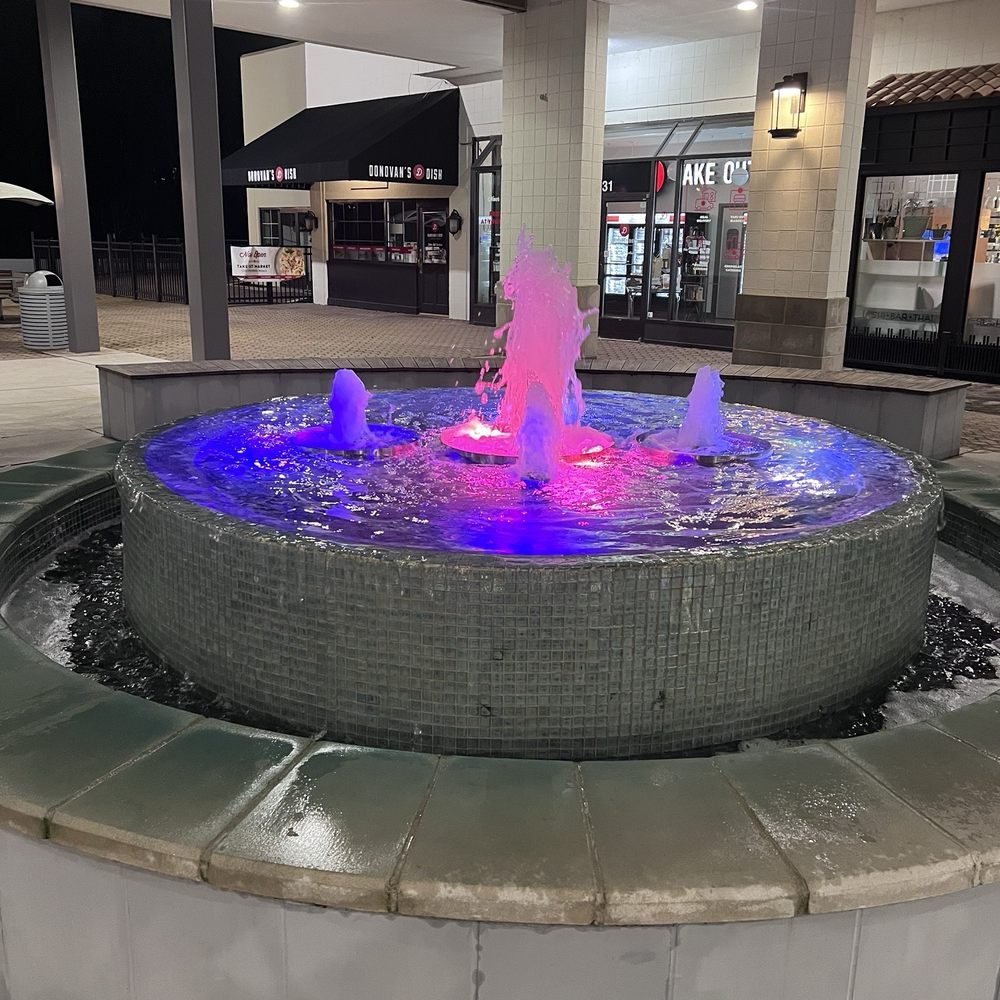 Macgregor Village - The fountain in MacGregor Village - Shopping Centers Near Me - Cary, North Carolina Macgregor Village - The fountain in MacGregor Village - Shopping Centers Near Me - Cary, North Carolina
