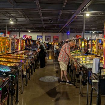 Past Times Arcade - One of the many rows of arcade machines - Arcades Near Me - Girard, Ohio Past Times Arcade - One of the many rows of arcade machines - Arcades Near Me - Girard, Ohio