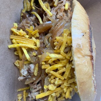 A Lo Cubano Kitchen - Lechon sandwich - Food Trucks Near Me - Orlando, Florida