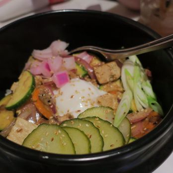 Earls Kitchen + Bar - Bibimbap - New American Near Me - Miami, Florida
