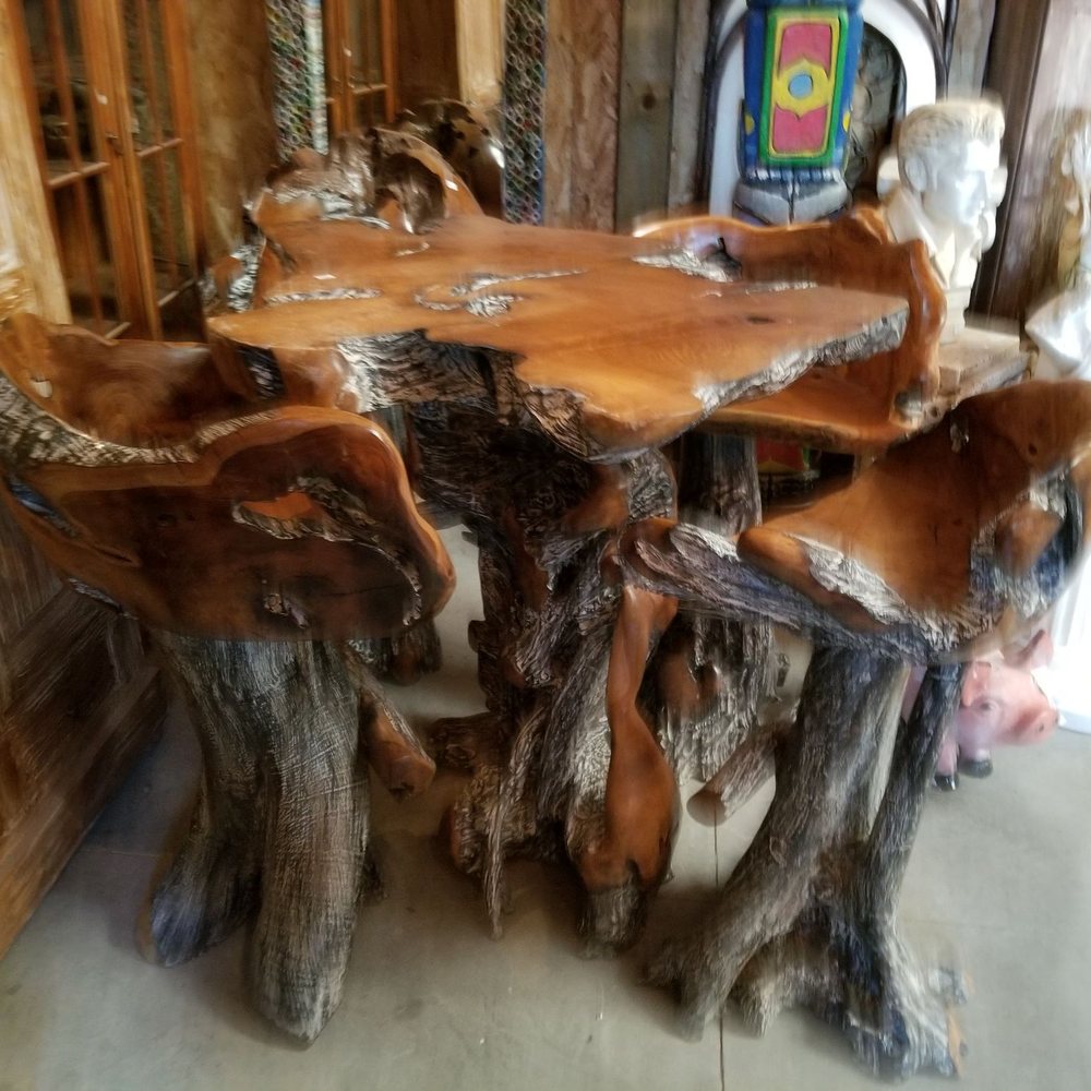 Primitive Designs - Antiques Near Me - Port Hope, Ontario Primitive Designs - Antiques Near Me - Port Hope, Ontario