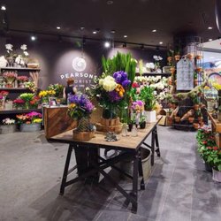 Pearsons Florist - Flowers in bloom at Pearsons Florist Sydney CBD MLC Store