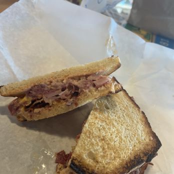 Beach Hut Deli - Delis Near Me - San Clemente, California
