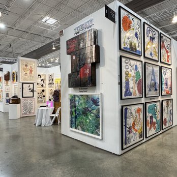 End to End Gallery - End To End Gallery at Red Dot Miami 2025 Booth 301 - Art Galleries Near Me - Aventura, Florida End to End Gallery - End To End Gallery at Red Dot Miami 2025 Booth 301 - Art Galleries Near Me - Aventura, Florida